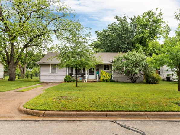 1104 Ann St, Bedford, TX 76022