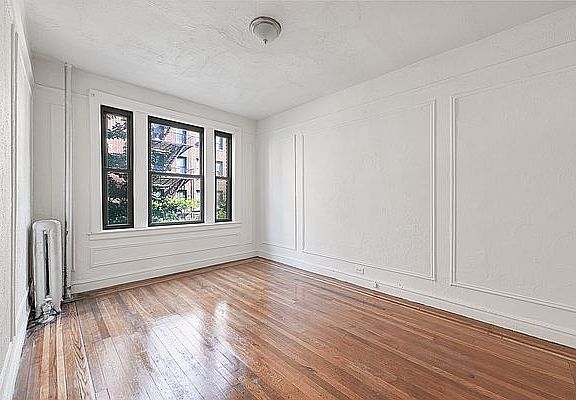 4th image of 712 W 176th St APT 2b
