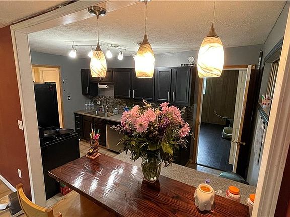 4th image of 3535 Hanover Dr