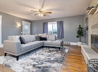 139 W 4th St, Kuna, ID 83634