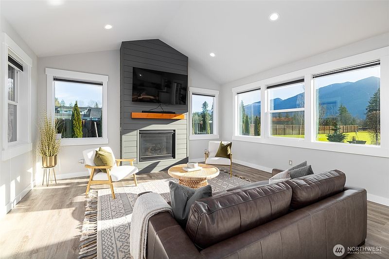 5th image of 7420 Windsong Lane