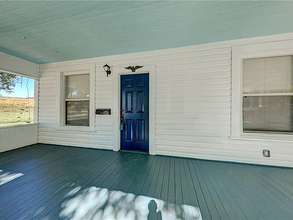 4th image of 800 E Curtis St