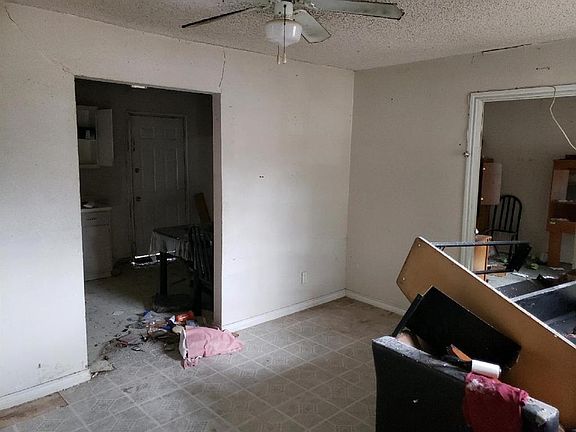 4th image of 3923 Stanley Smith Dr
