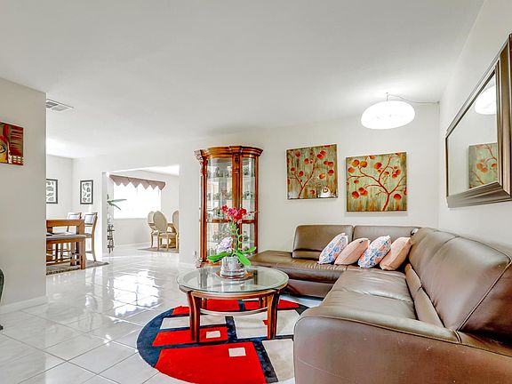 5th image of 501 Crosslees Dr