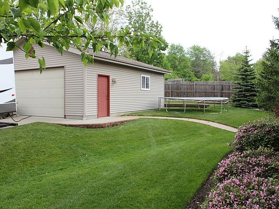 4th image of 6342 Chablis Dr