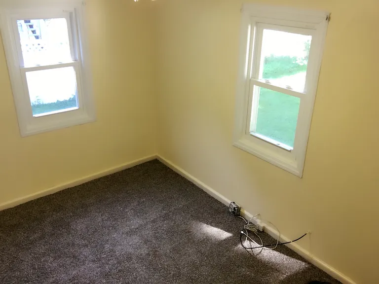 523 W Lookout Ave — Photo 2