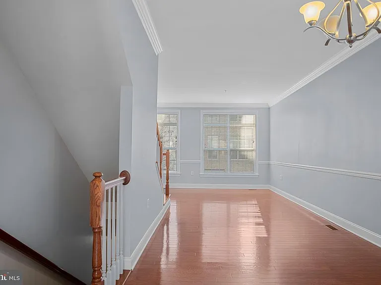428 N Thomas St — Photo 4