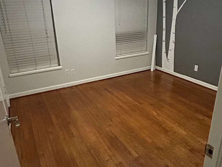 Middle Bedroom
