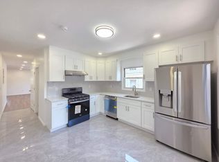 142 Fremont Ave #2A, Staten Island, NY 10306