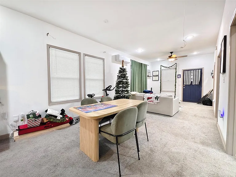 1217 Campbell St — Photo 22