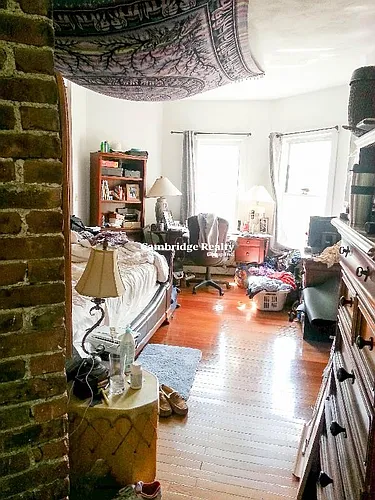 526 Harvard St Photo 1