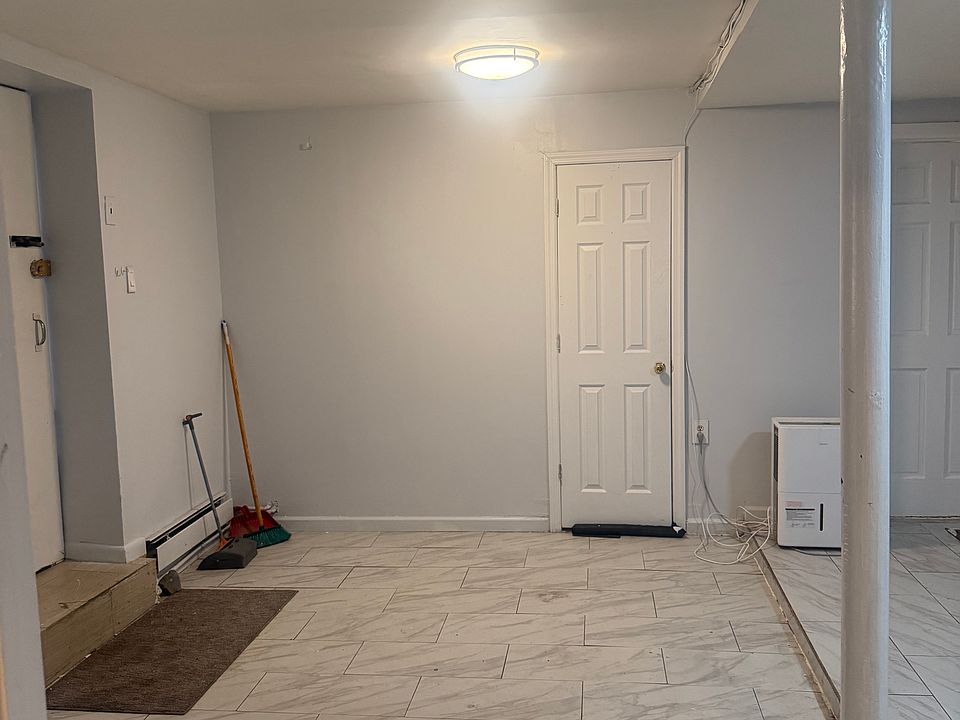 2nd image of 2340 Hughes Ave #B