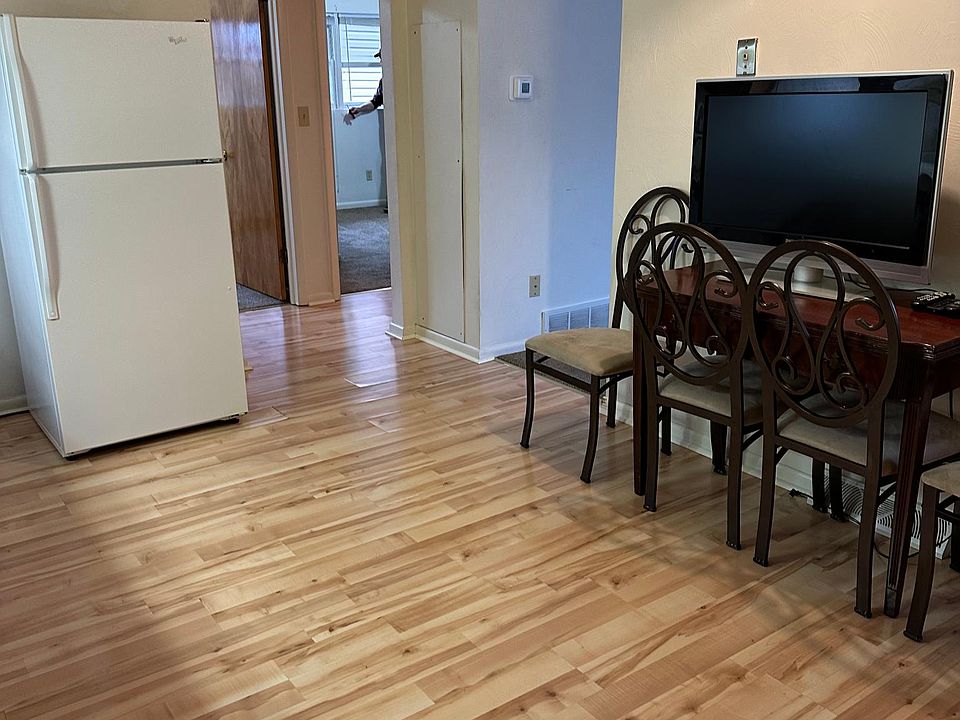 2nd image of 435 W 10th St #5