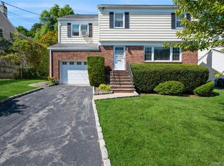 57 Overlook Rd, White Plains, NY 10605