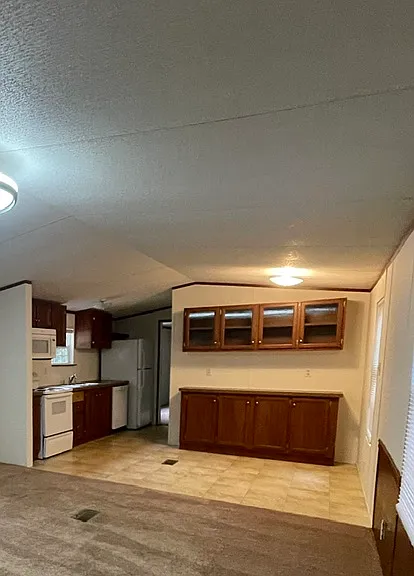 30 Aqua Dr — Photo 4