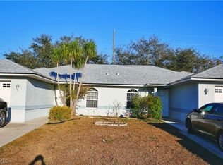 1809/1811 SW Santa Barbara Pl, Cape Coral, FL 33991