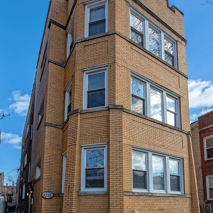 1st image of 6215 N Oakley Ave APT 1