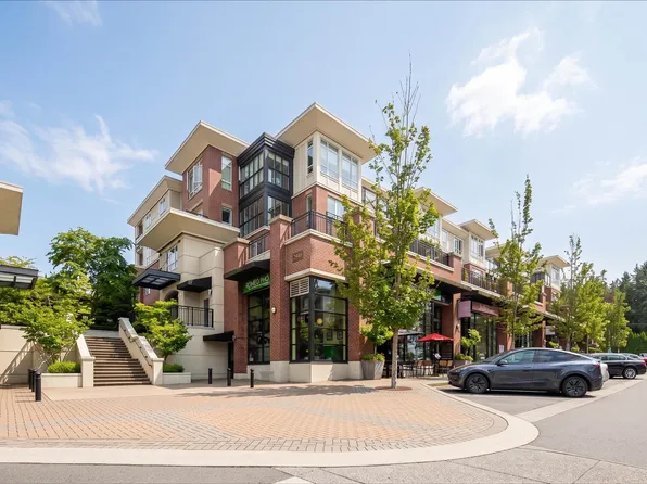 2940 King George Blvd #205, Surrey, BC V4P 0E4