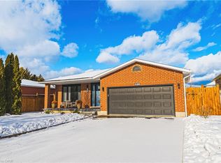 106 Highbury Dr, Hamilton, ON L8J3P2