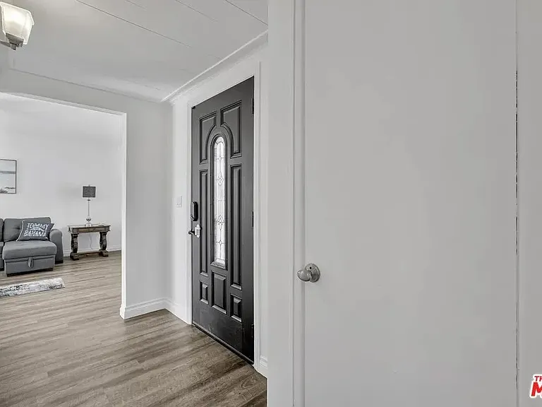 28040 Ermine Pl — Photo 34