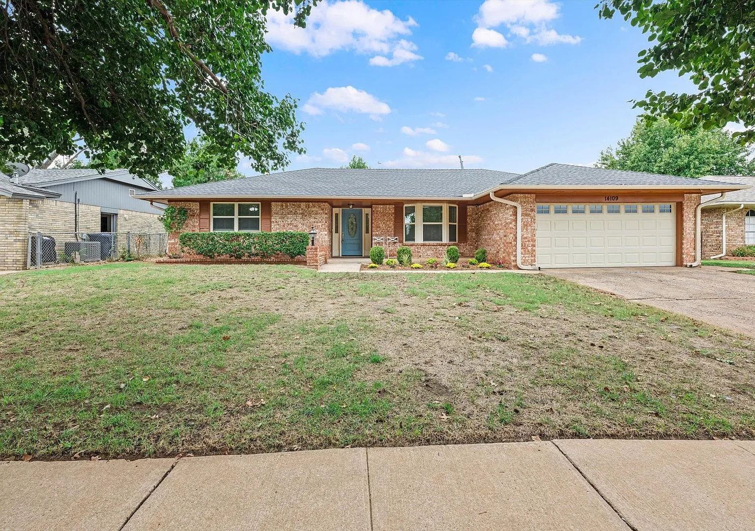 Freshly Remodeled 3 Bed / 2 Bath in Edmond | Steps from Oklahoma Christian University — Photo 1