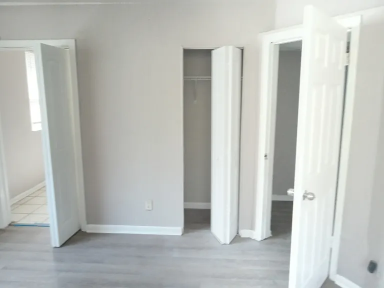 3020 Barnett St — Photo 4