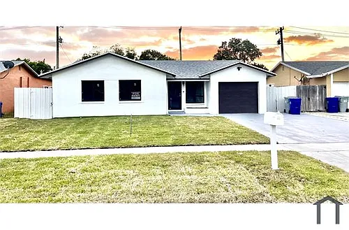 1943 NW 5th Way Photo 1