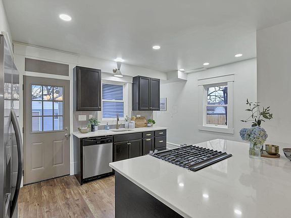 2nd image of 177 E Hinman Ave