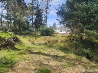661 Sollecks Ave SE, Ocean Shores, WA