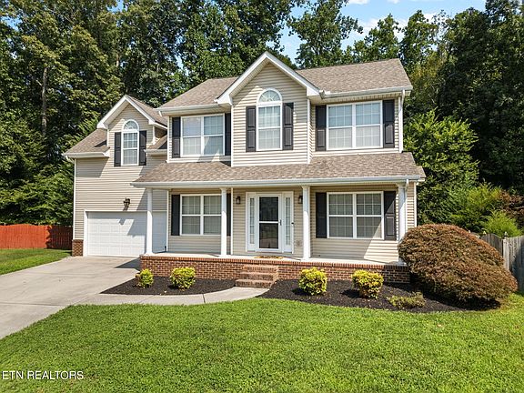 3rd image of 5819 Summer Grove Ln