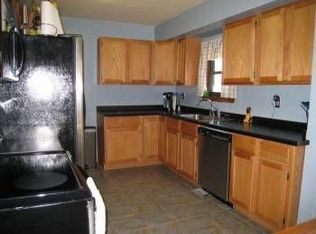 7407 S Shepard Ave, Oak Creek, WI 53154