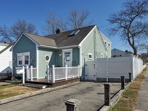 4th image of 28 E St