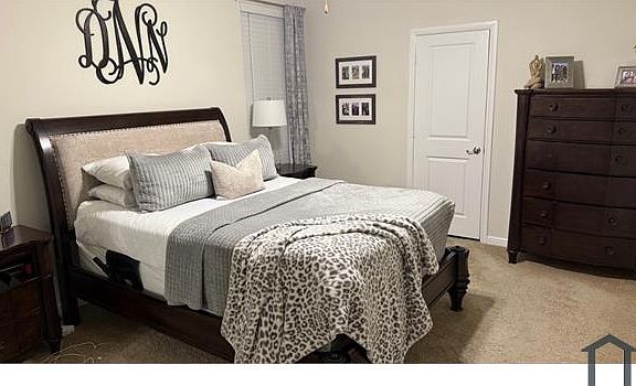 4th image of 9264 Silver Dollar Dr