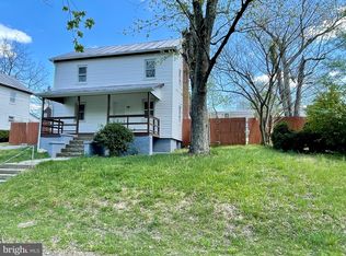 99 James St, Berkeley Springs, WV 25411