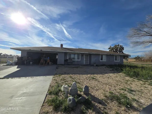 38997 164th St E, Lake Los Angeles, CA 93591