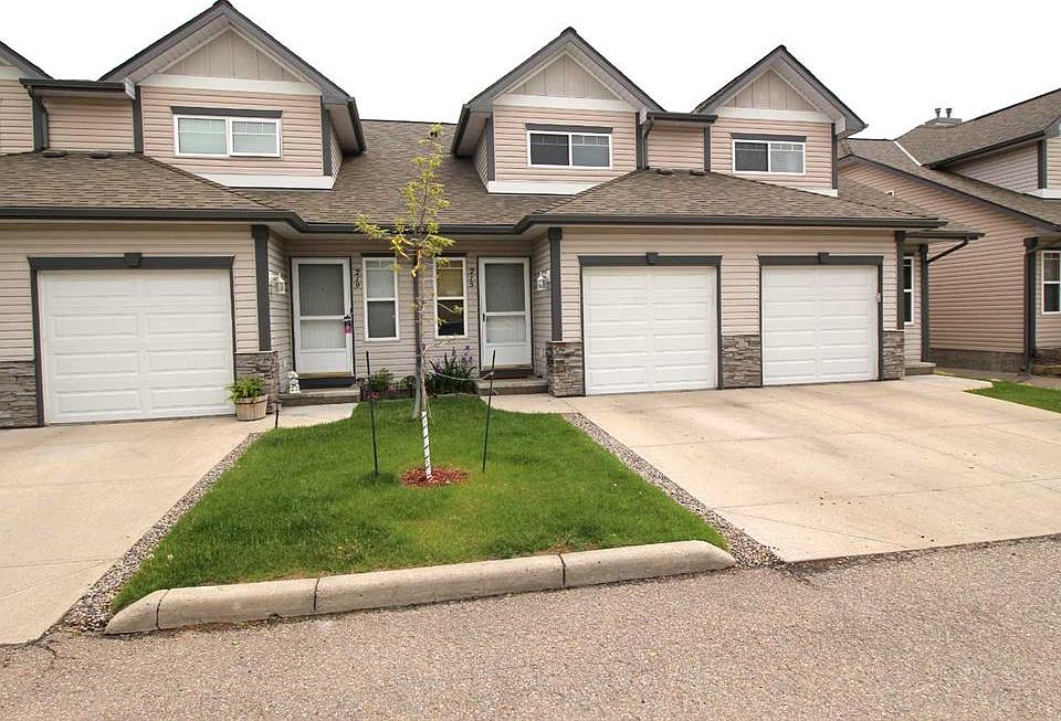 1st image of 215 W Millview Grn SW