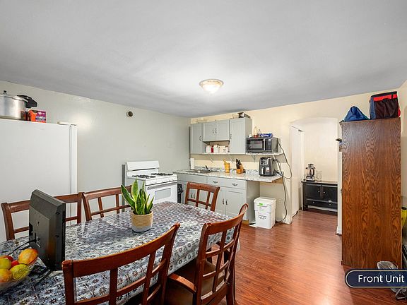 4th image of 30-30 1/2 Vine Street