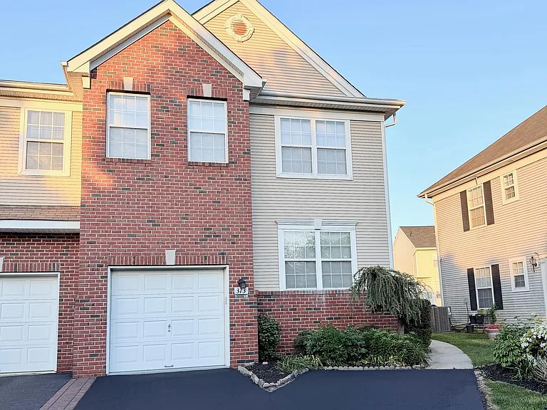 313 Fountayne Ln — Photo 43