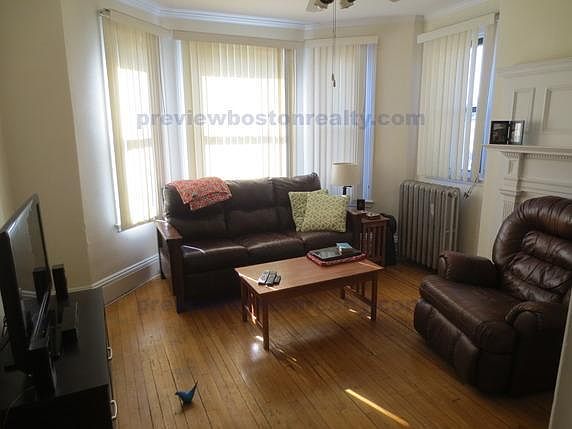 2nd image of 441 Cambridge St #Mac01