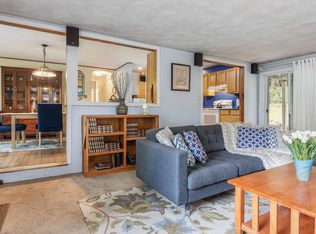 10 Oakwood Rd, Cape Elizabeth, ME 04107