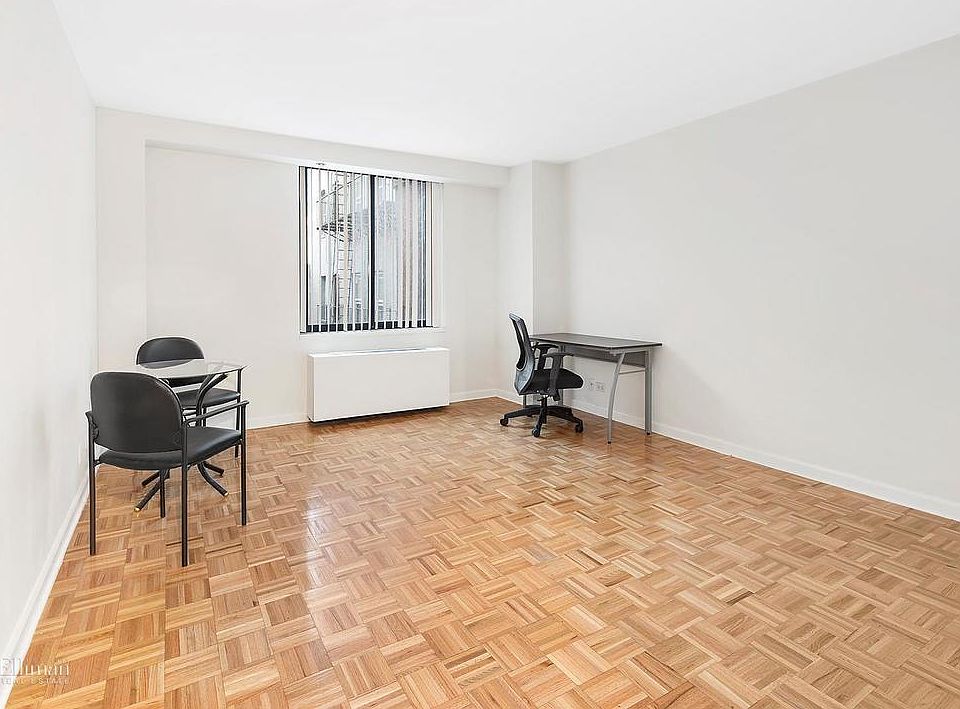 1st image of 300 E 62nd St APT 505