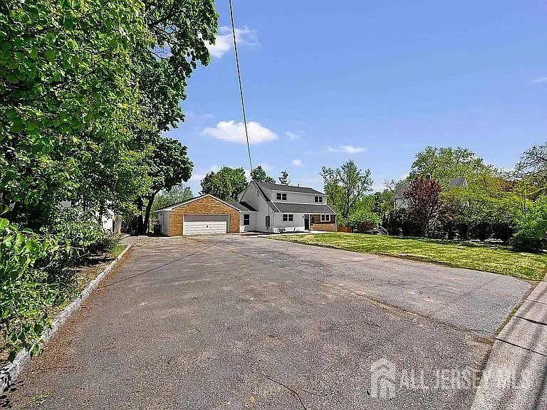 3 Meadow Rd #3 — Photo 2