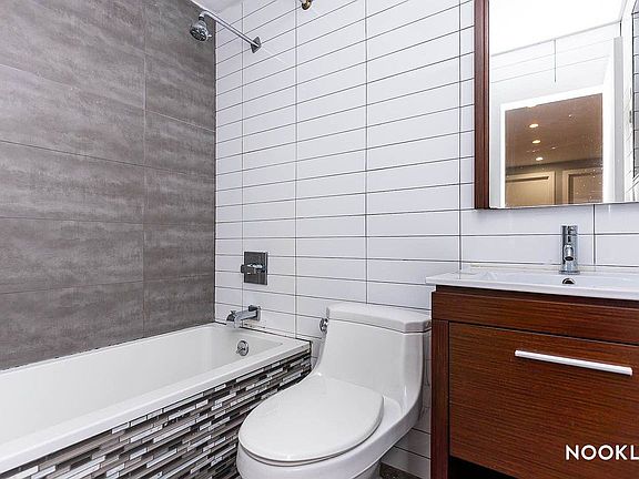 3rd image of 600 Lincoln Pl APT 1A