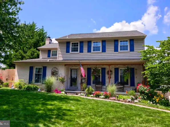 209 Oxford Dr, Lititz, PA 17543