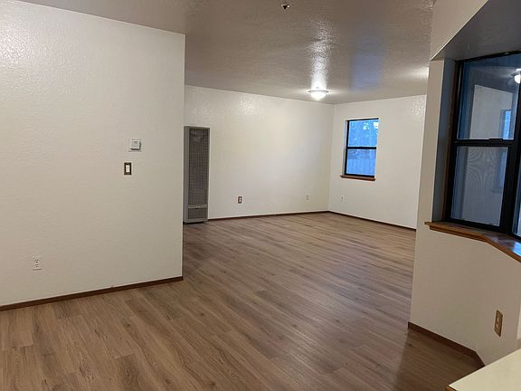 5th image of 1617 L St APT E