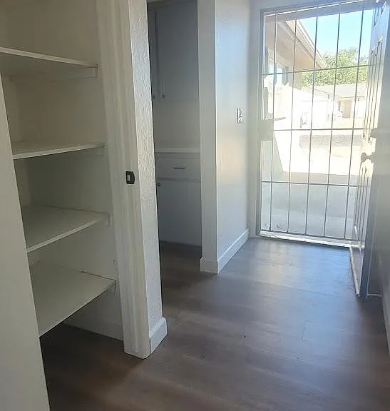 1682 Griffith Ave — Photo 6