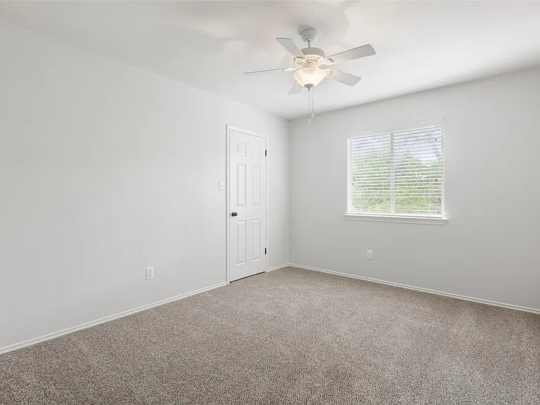 2604 Stenson Dr — Photo 30