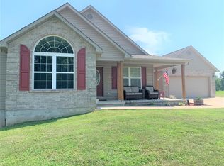 5609 Meadowlark Ln, Farmington, MO 63640
