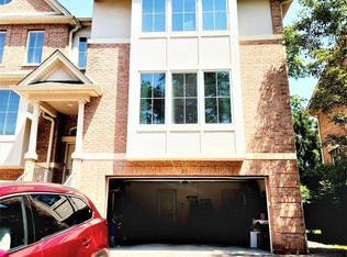 21 Harrington Ct, Harrington Park, NJ 07640