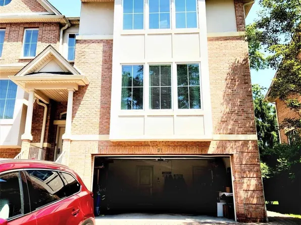 21 Harrington Ct, Harrington Park, NJ 07640